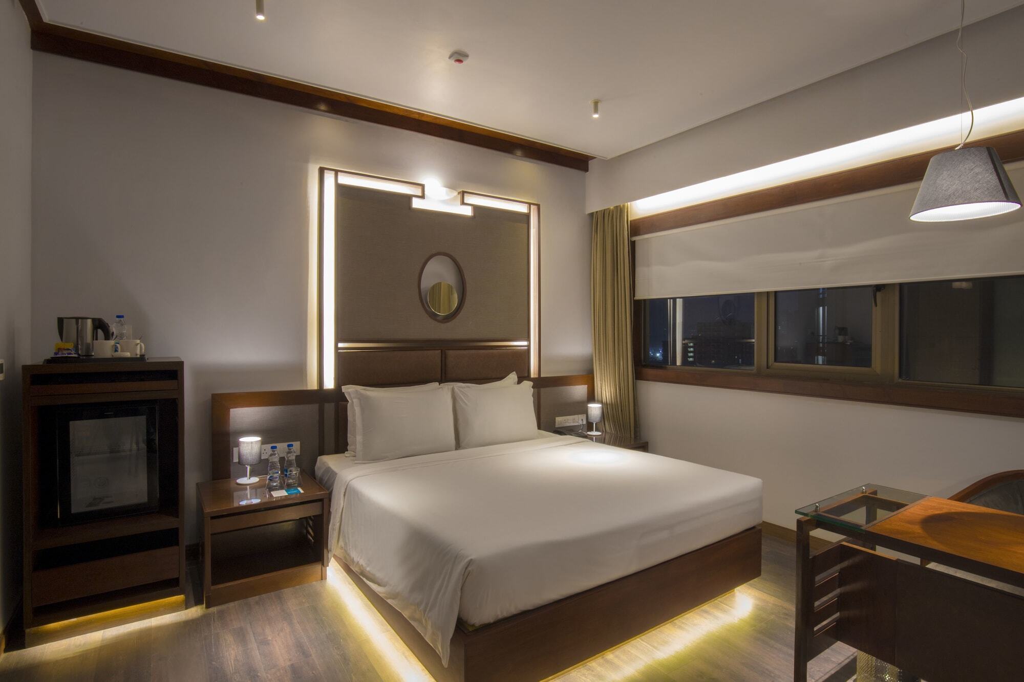 Hotel Zone By The Park Calcutta Extérieur photo